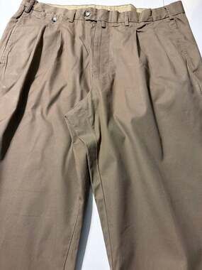 Men’s Sz 38 Faconnable dress khakis